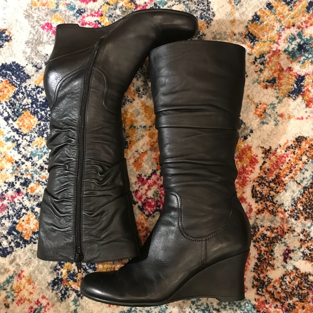 BELLE USA Black Leather Wedge Boots